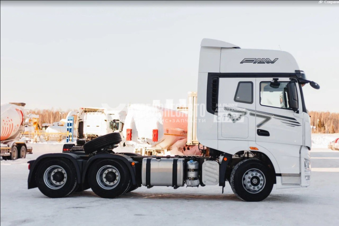 Купить FAW J7 тягач 6х4 в компании Русбизнесавто - изображение 0