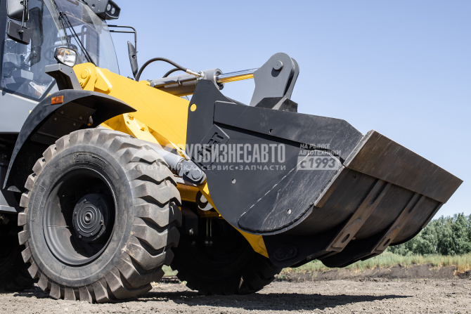 Купить Фронтальный погрузчик ДСТ-Урал L430 (колесный) в компании Русбизнесавто - изображение 16