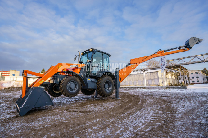 Купить Экскаватор-погрузчик UMG TLB 845 в компании Русбизнесавто - изображение 0