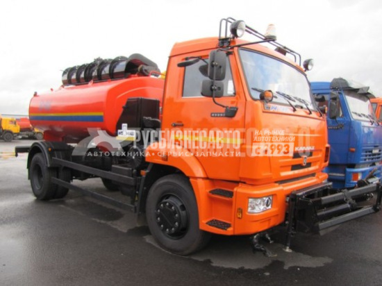 Купить КО-806 на шасси КАМАЗ-43253-2010-69 (ПС-4,5+ПМ(высоконапорн. мойка)-7,8+отв.-3+щет.) Е-5 (КДМ) в компании Русбизнесавто - изображение 1