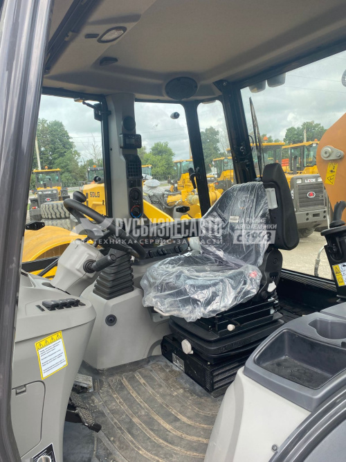 Купить Экскаватор-погрузчик CASE 695SV Premium (Tier 3, Италия) в компании Русбизнесавто - изображение 9