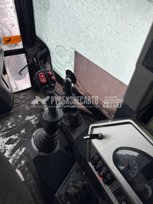 Купить Экскаватор-погрузчик MST M544S б/у (2023 г., 4020 м.ч.)(3724) в компании Русбизнесавто - изображение 8