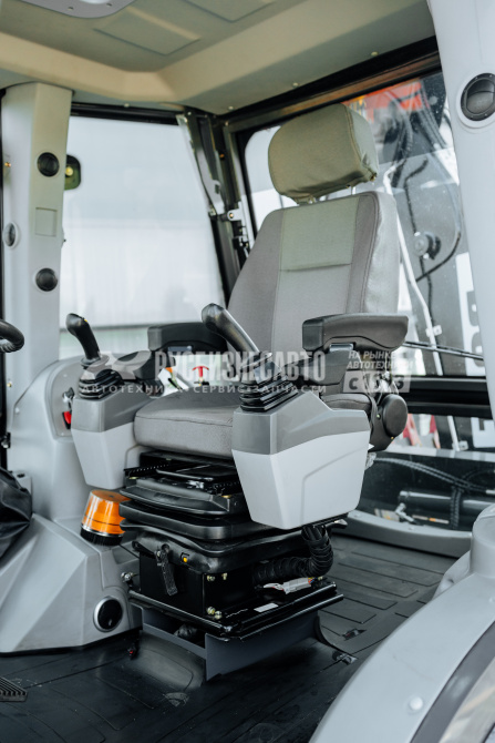 Купить Экскаватор-погрузчик BULL 4SX-F в компании Русбизнесавто - изображение 28