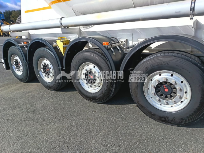 Купить ППЦ материаловоз (цемент, мука, комбикорм)  BULL (32 м3, 4 оси SAF, WABCO, компр. 12м3/мин) в компании Русбизнесавто - изображение 1